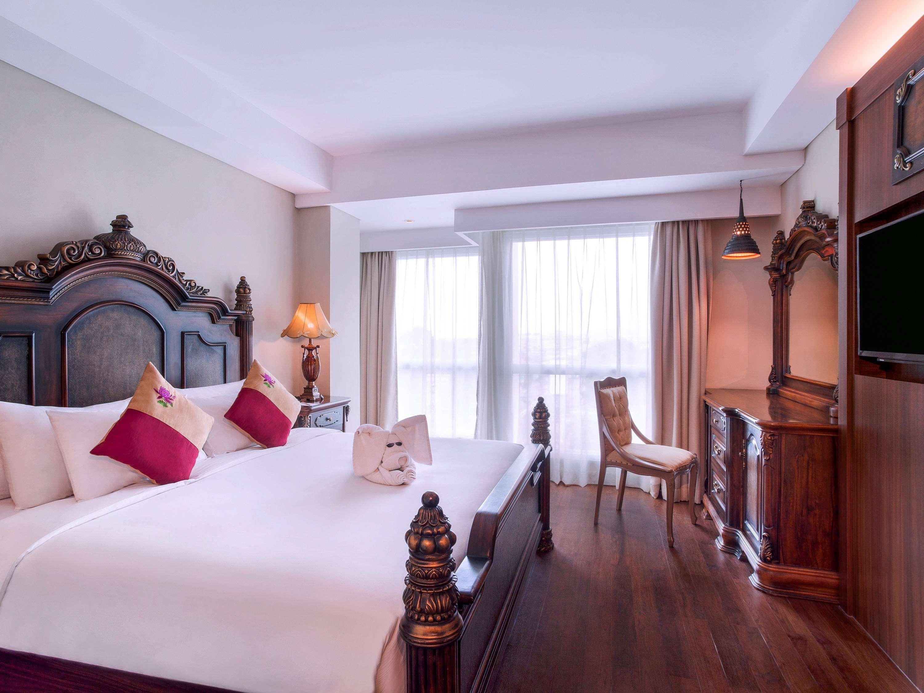 Hotel Grand Mercure Adi Sucipto 5*