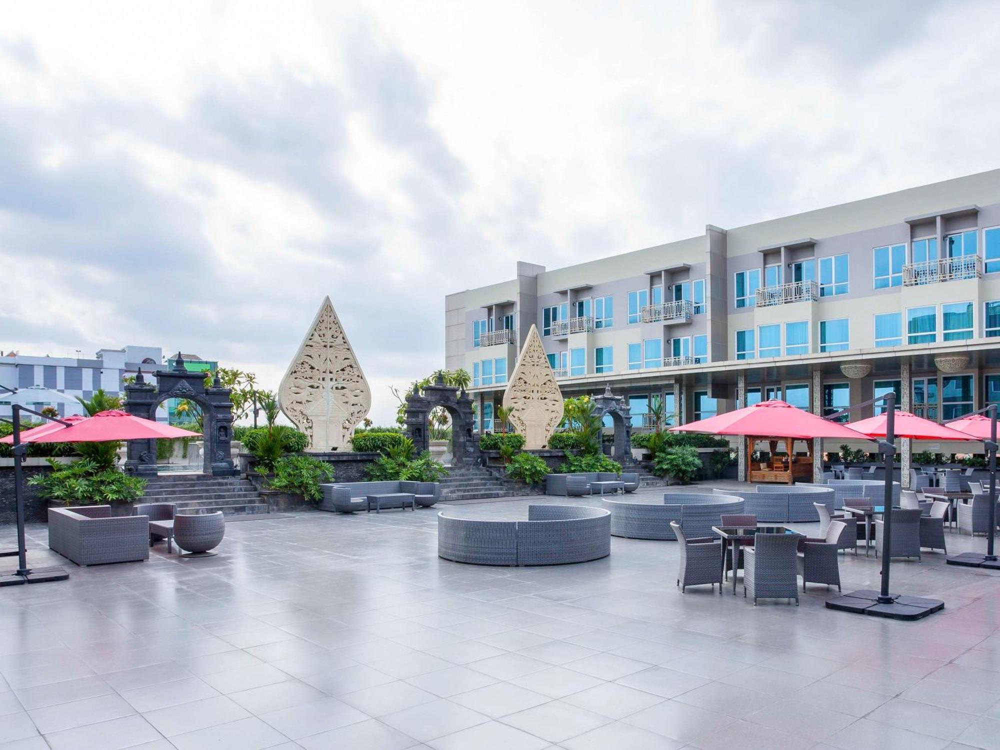 Grand Mercure Adi Sucipto Hotel 5*