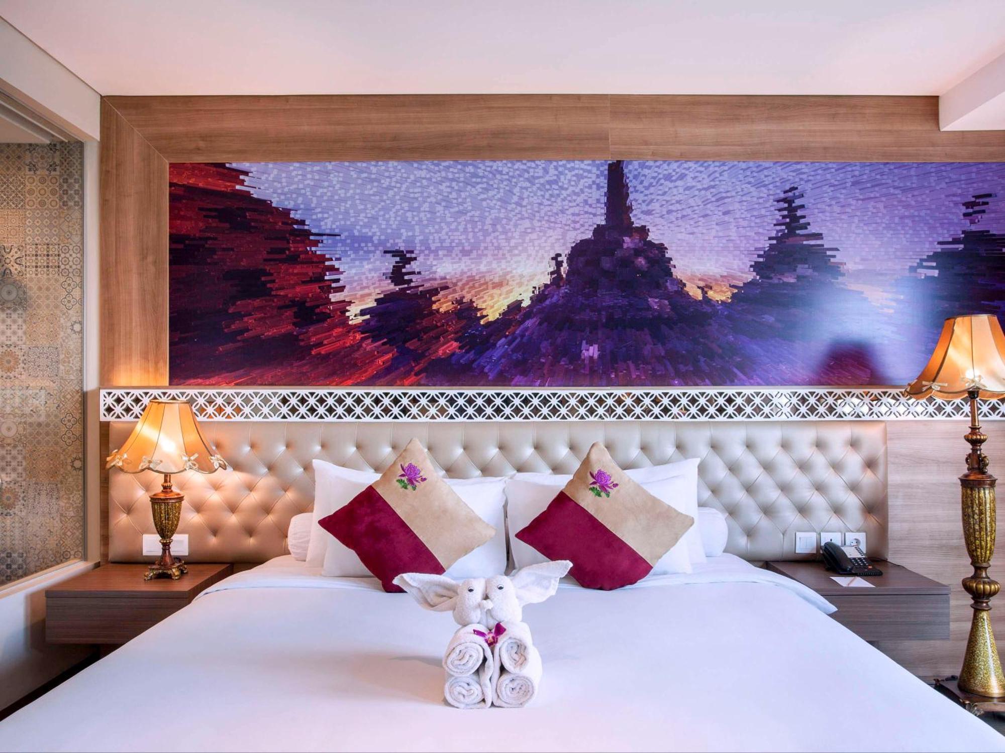 Hotel Grand Mercure Adi Sucipto 5*