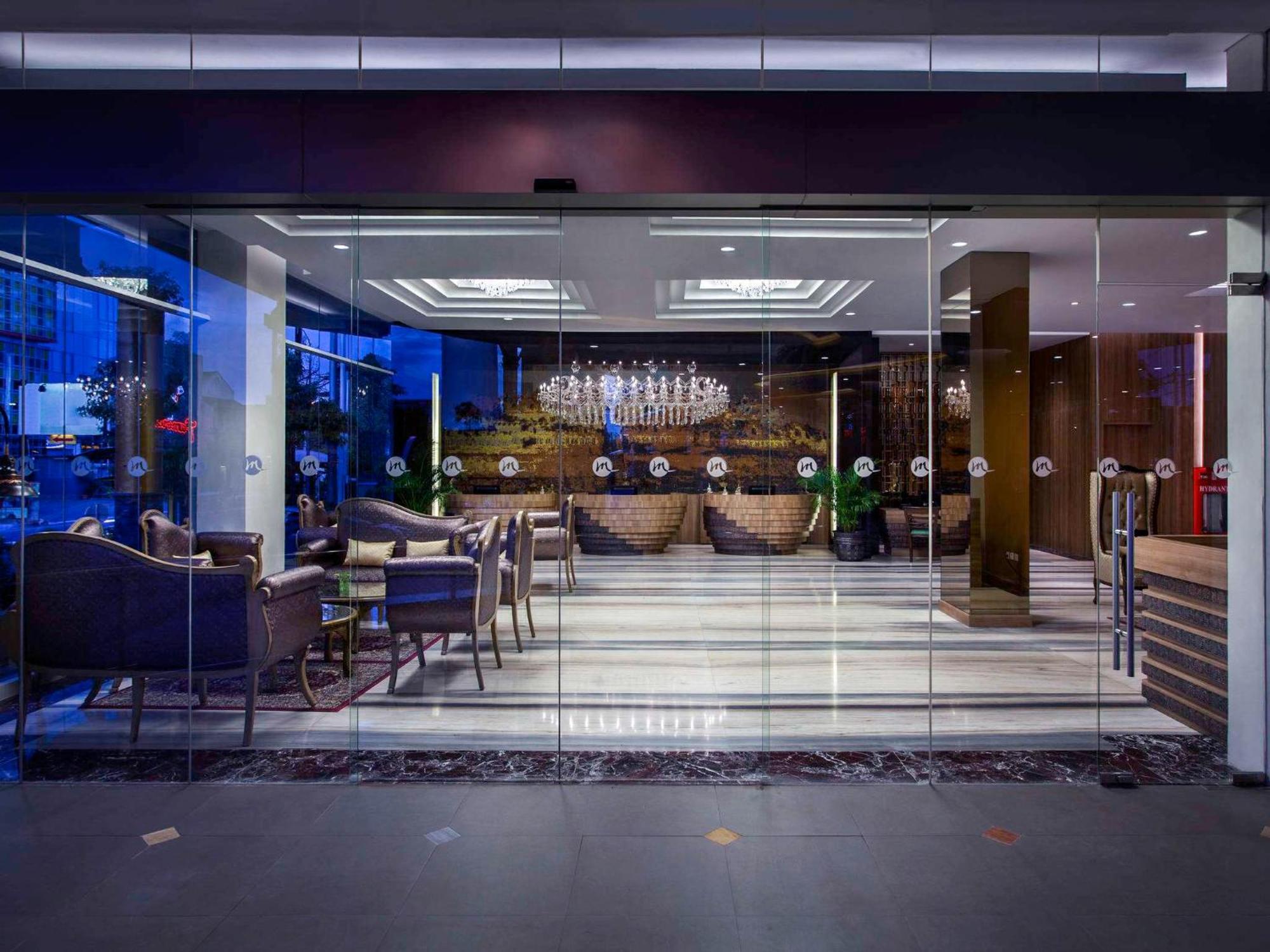 Grand Mercure Adi Sucipto 5* Jogjakarta