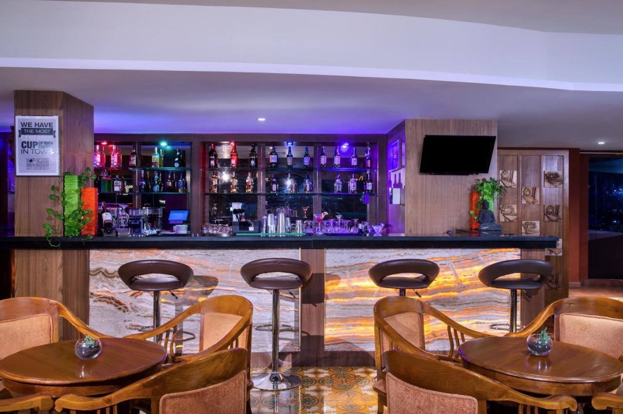 Hotel Grand Mercure Adi Sucipto 5*